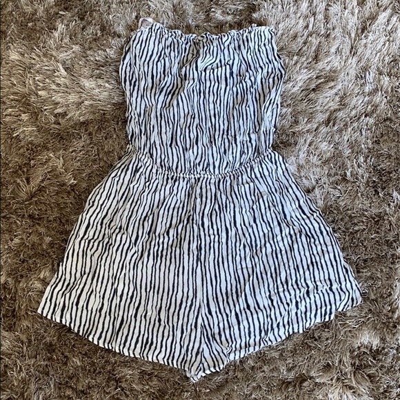 Striped Romper - Picture 1 of 1